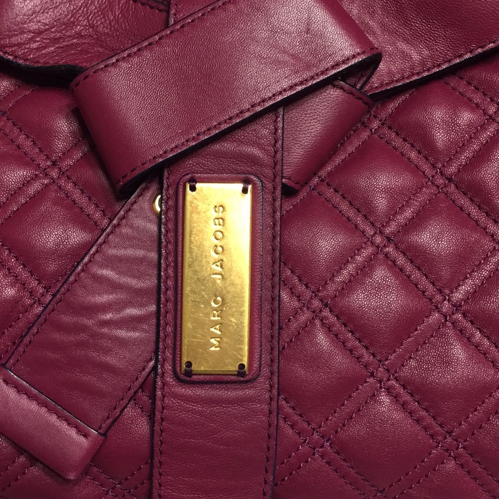 Authentic Marc Jacobs Handbag - Picture 2 of 6